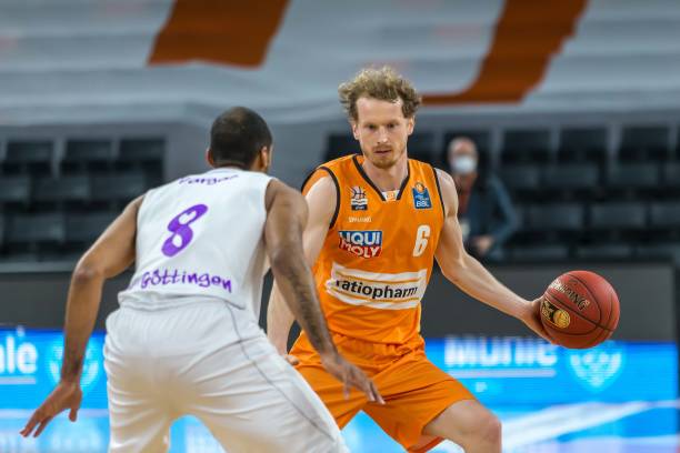 恩华身影的 恩华身影的